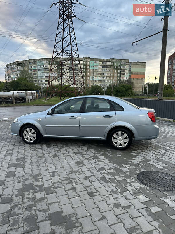 Седан Daewoo Gentra 2013 в Полтаві