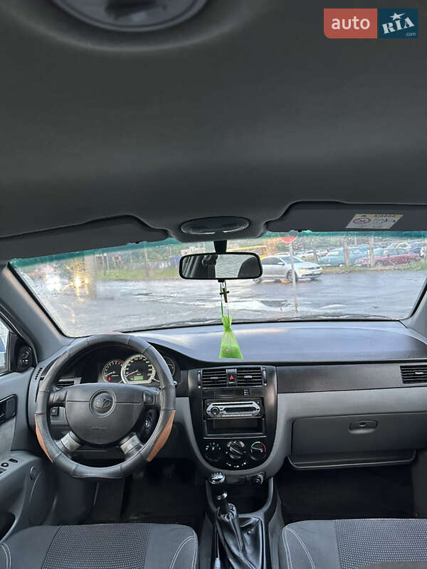 Седан Daewoo Gentra 2013 в Полтаві
