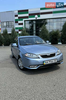 Седан Daewoo Gentra 2013 в 