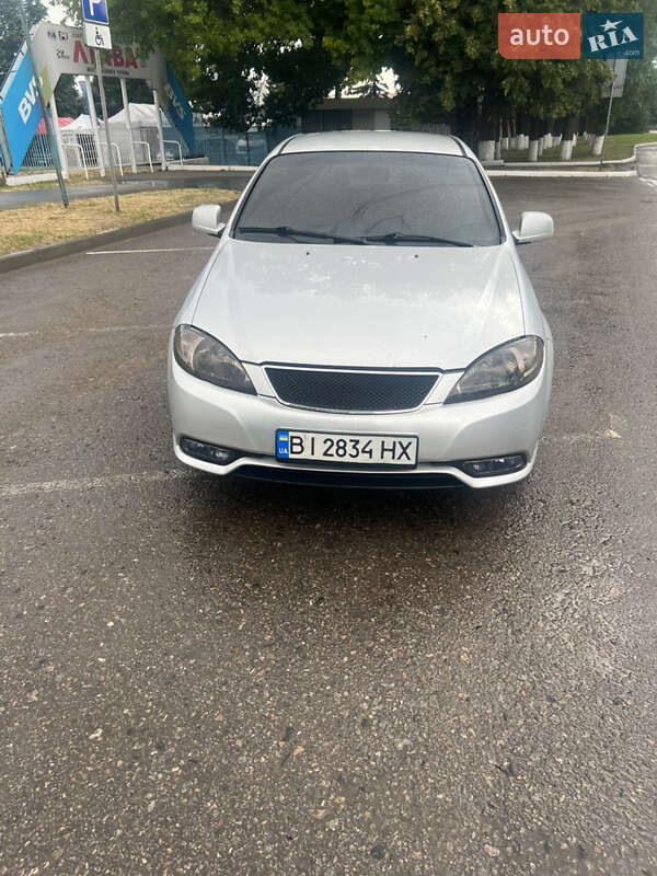 Daewoo Gentra 2014