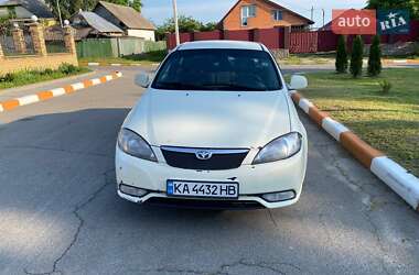 Седан Daewoo Gentra 2014 в 