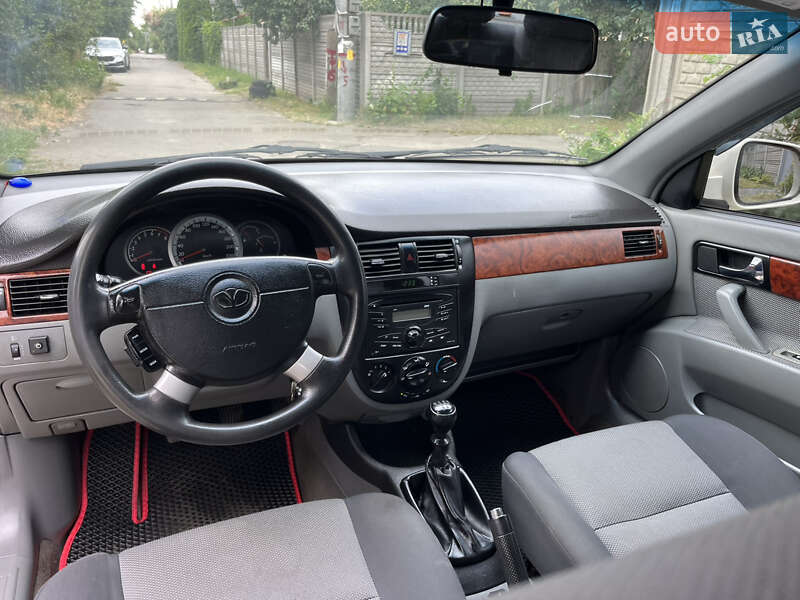 Седан Daewoo Gentra 2013 в Києві