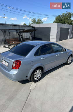 Седан Daewoo Gentra 2013 в 