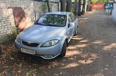 Седан Daewoo Gentra 2013 в Вишневом