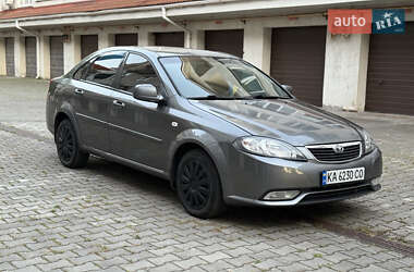 Седан Daewoo Gentra 2014 в Киеве