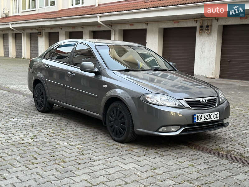 Седан Daewoo Gentra 2014 в Києві