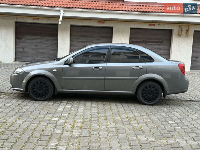 Седан Daewoo Gentra 2014 в Києві