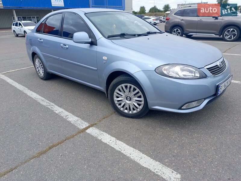 Седан Daewoo Gentra 2014 в Кременчуге