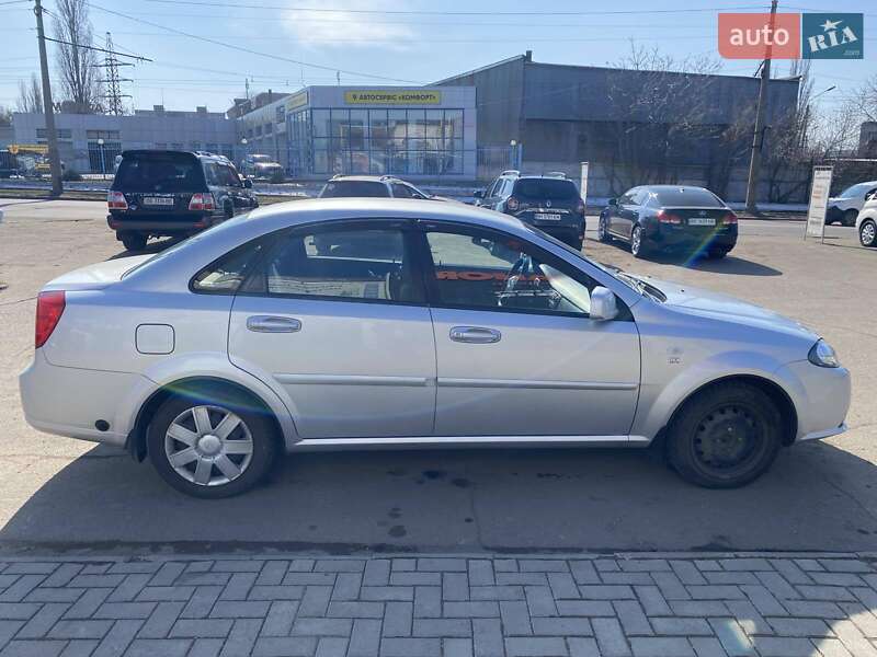 Седан Daewoo Gentra 2014 в Миколаєві