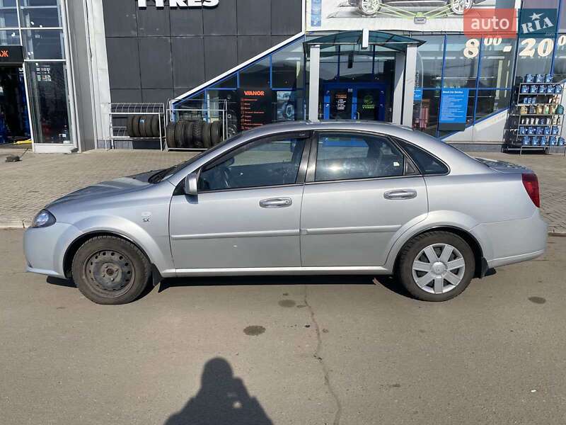 Седан Daewoo Gentra 2014 в Миколаєві