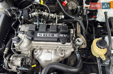 Седан Daewoo Gentra 2013 в 