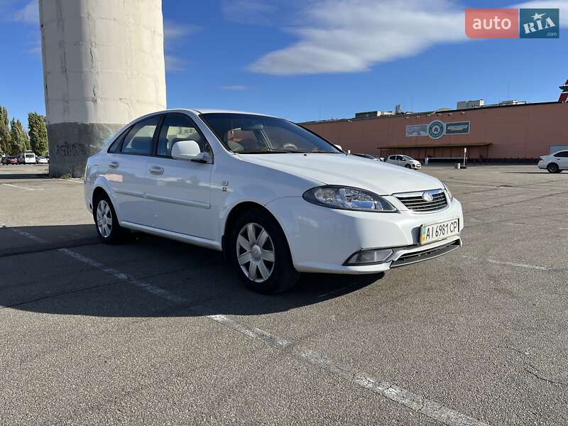 Седан Daewoo Gentra 2013 в Києві фото 3 Седан Daewoo Gentra 2013 в Києві