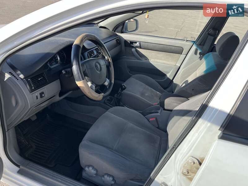 Седан Daewoo Gentra 2013 в Києві фото 9 Седан Daewoo Gentra 2013 в Києві