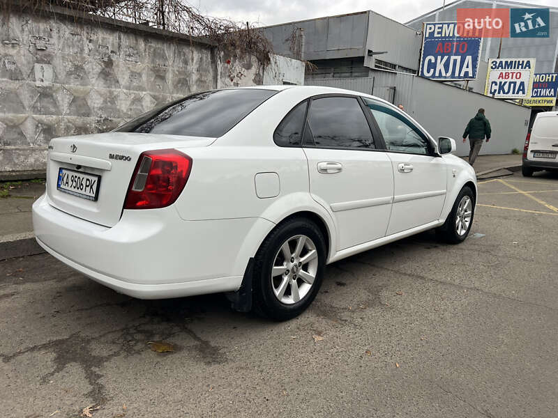 Седан Daewoo Gentra 2013 в Києві