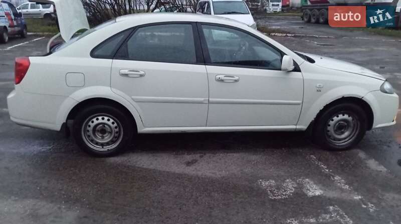 Седан Daewoo Gentra 2013 в Полтаві