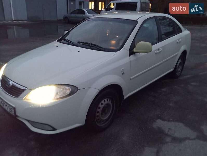 Седан Daewoo Gentra 2013 в Полтаві