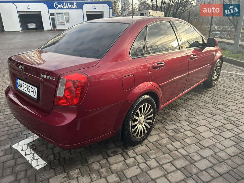 Седан Daewoo Gentra 2014 в Киеве