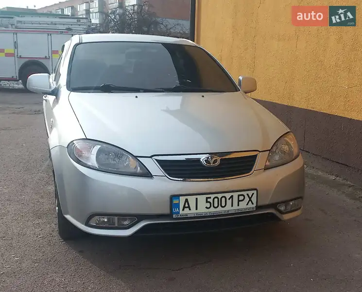 Daewoo Gentra 2015