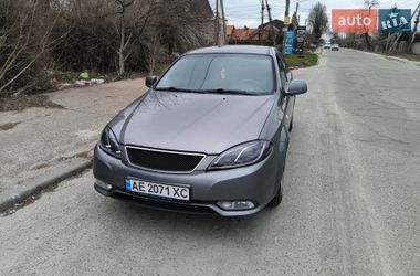 Седан Daewoo Gentra 2013 в Дніпрі