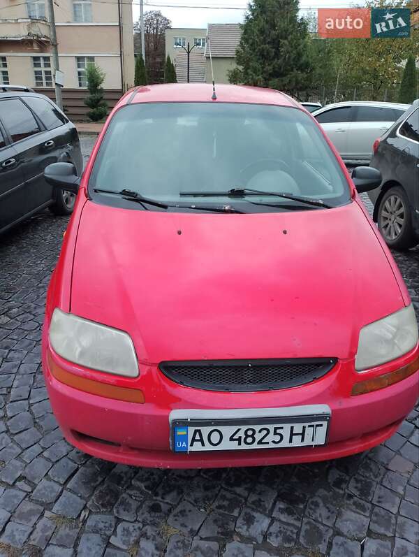 Седан Daewoo Kalos 2003 в Сваляве