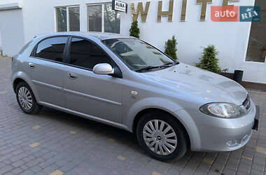 Хэтчбек Daewoo Lacetti 2004 в Первомайске