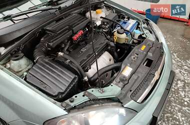 Хетчбек Daewoo Lacetti 2005 в 