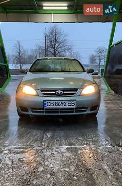 Хэтчбек Daewoo Lacetti 2004 в 