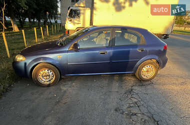 Хэтчбек Daewoo Lacetti 2004 в 
