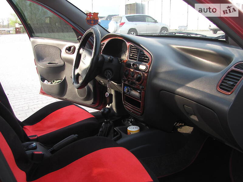 Седан Daewoo Lanos 2006 в Чернівцях