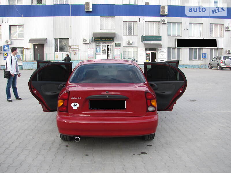 Седан Daewoo Lanos 2006 в Чернівцях