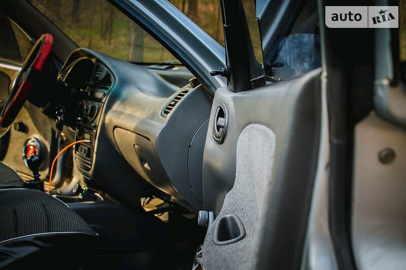 Седан Daewoo Lanos 2004 в Кропивницькому