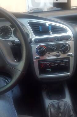 Седан Daewoo Lanos 2001 в Кривом Роге