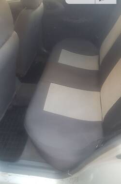 Седан Daewoo Lanos 2001 в Кривом Роге