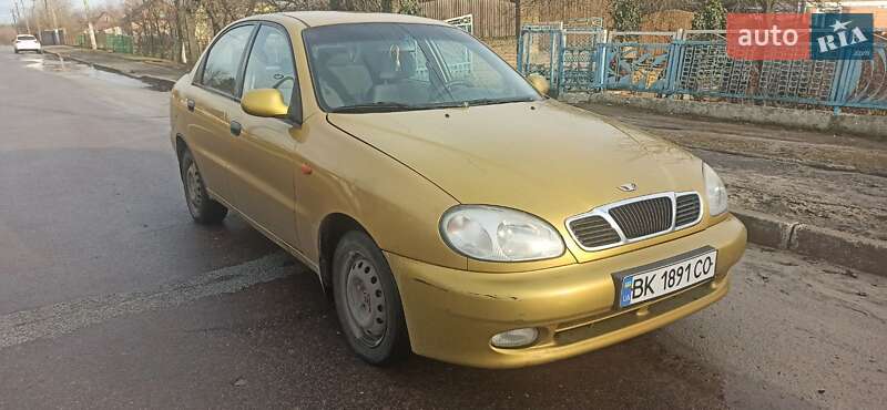 Седан Daewoo Lanos 2002 в Рівному