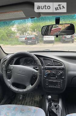 Седан Daewoo Lanos 2005 в Ужгороді