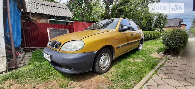 Седан Daewoo Lanos 2002 в Ивано-Франковске