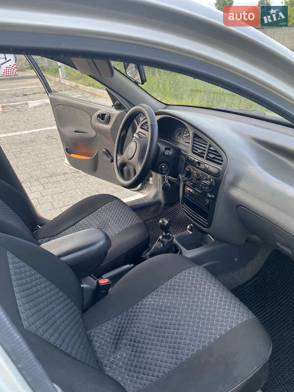 Седан Daewoo Lanos 2005 в Ужгороде