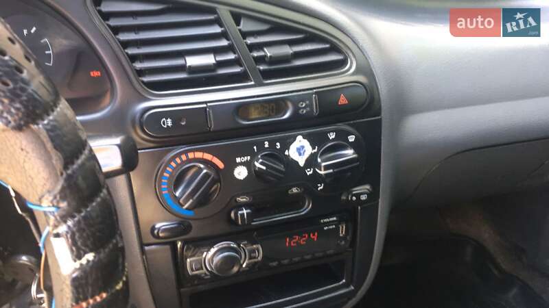 Седан Daewoo Lanos 2008 в Черновцах