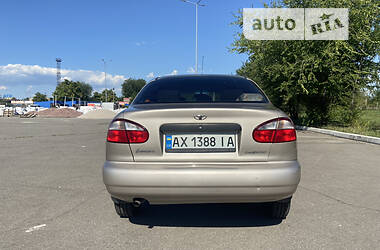 Седан Daewoo Lanos 2004 в Днепре