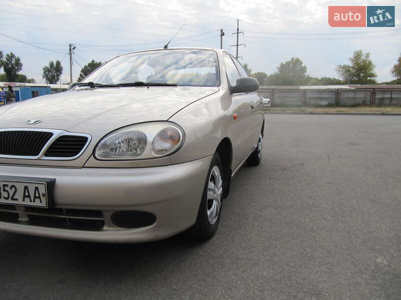 Седан Daewoo Lanos 2004 в Дніпрі