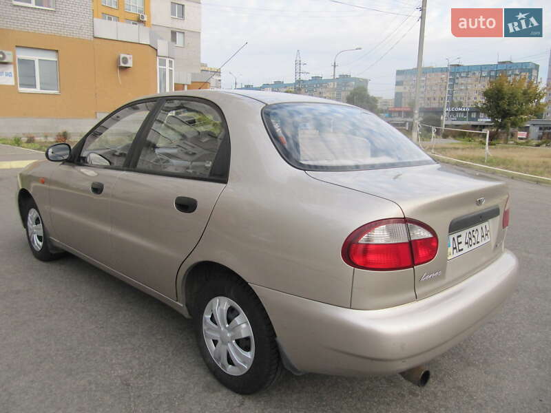 Седан Daewoo Lanos 2004 в Дніпрі