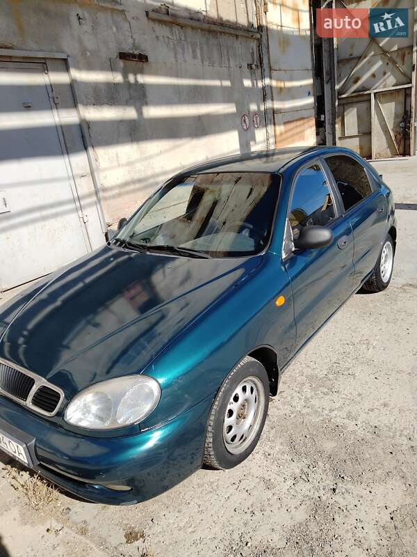 Хэтчбек Daewoo Lanos 1998 в Одессе