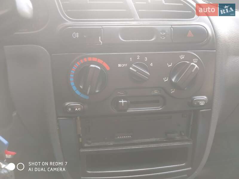 Седан Daewoo Lanos 2006 в Киеве