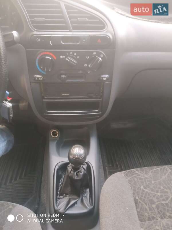Седан Daewoo Lanos 2006 в Киеве