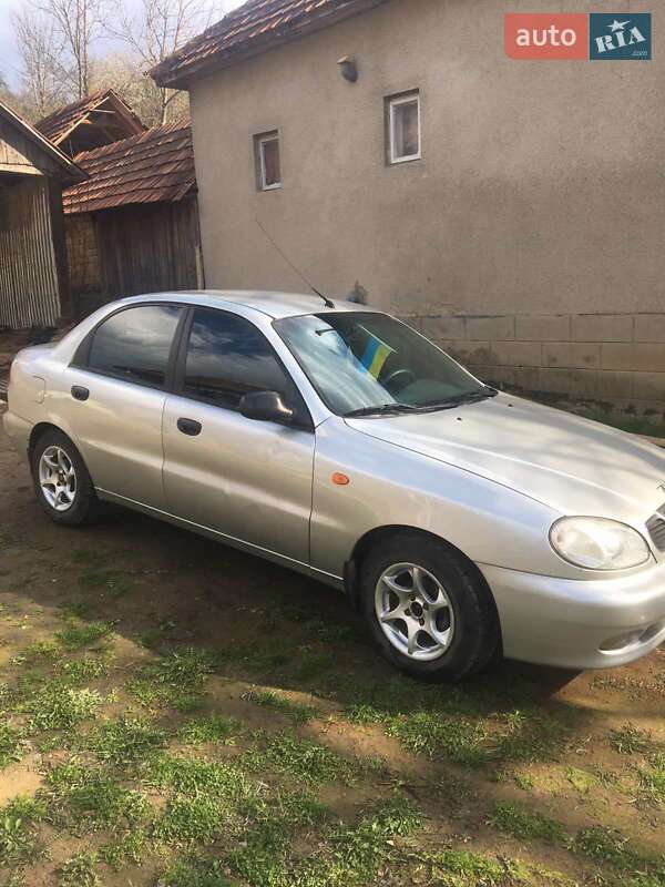 Седан Daewoo Lanos 2004 в Ужгороде