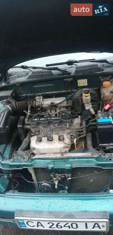 Седан Daewoo Lanos 2002 в Черкассах