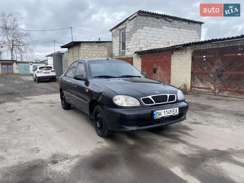 Седан Daewoo Lanos 2008 в Дубні