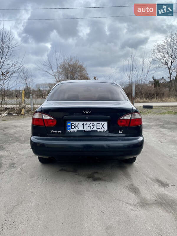 Седан Daewoo Lanos 2008 в Дубні
