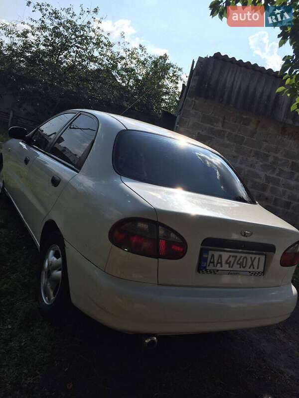 Седан Daewoo Lanos 2003 в Киеве