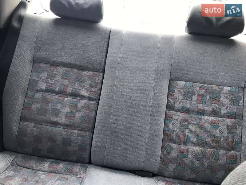 Седан Daewoo Lanos 2002 в Харькове